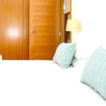 With 2 Bedrooms In With Wifi * Valenca