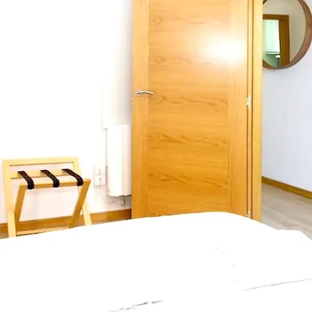 With 2 Bedrooms In With Wifi Valenca
