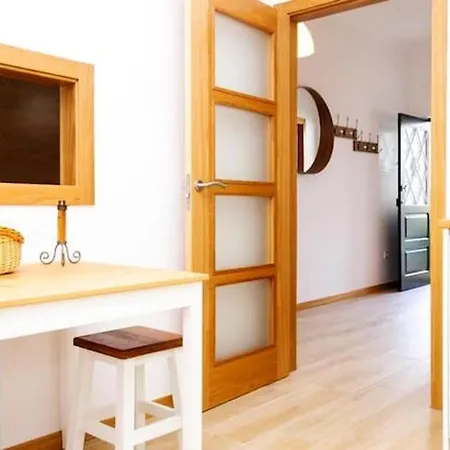 Διαμέρισμα With 2 Bedrooms In With Wifi *